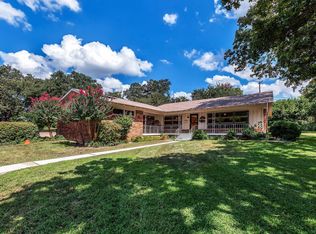 504 Hurstview Dr, Hurst, TX 76053