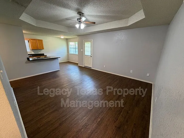 203 Willana Ct — Photo 2