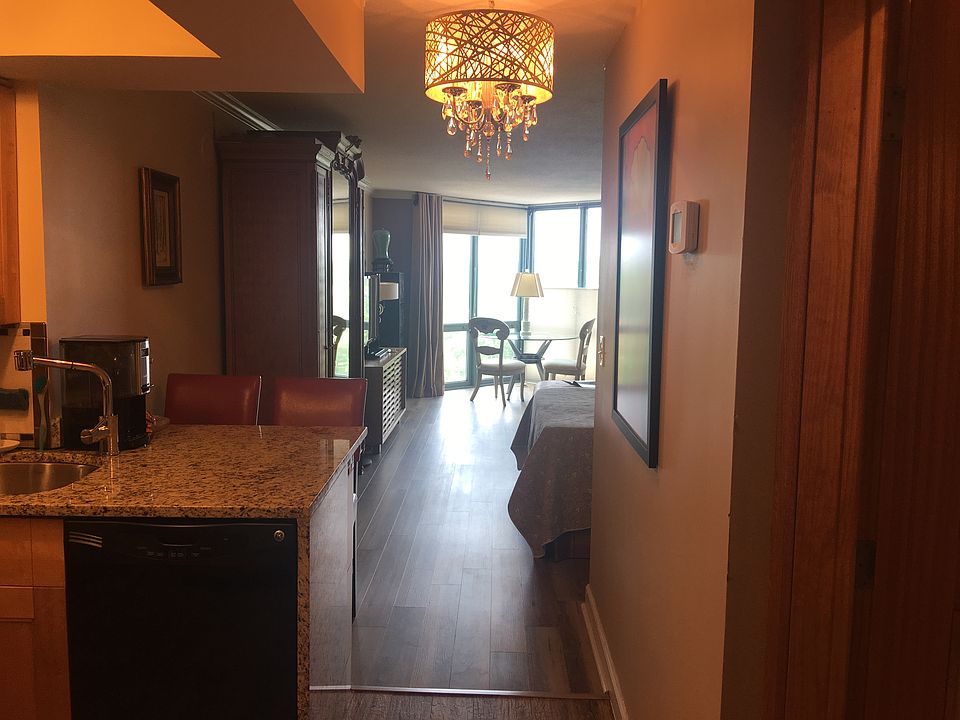 kitchen to main room