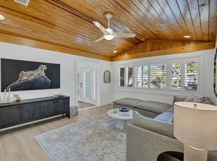 536 35th Ave NE, Saint Petersburg, FL 33704
