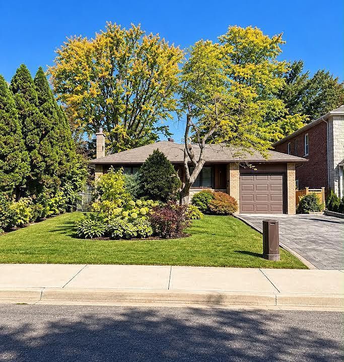 1st image of 130 Grandview Ave