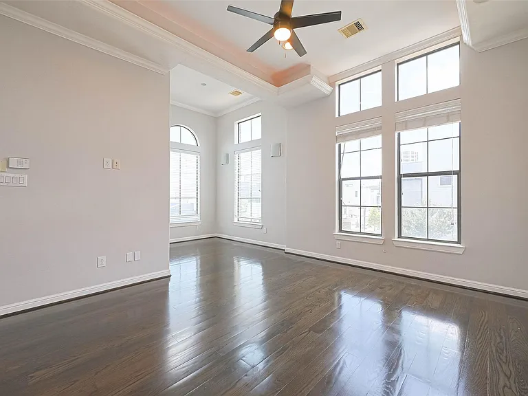 1739 Oakdale St — Photo 30