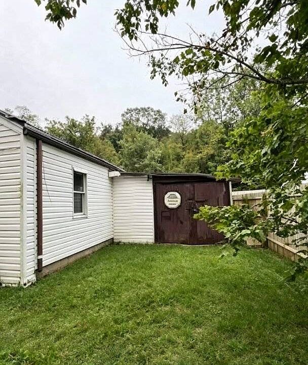 2nd image of 4530 Victoria Rd