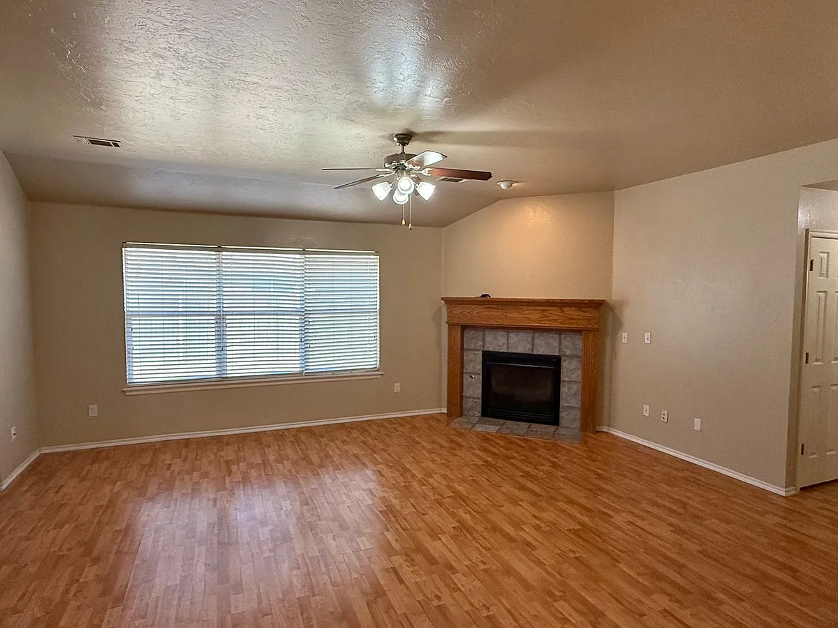 Building Photo - 800 Blake Ct