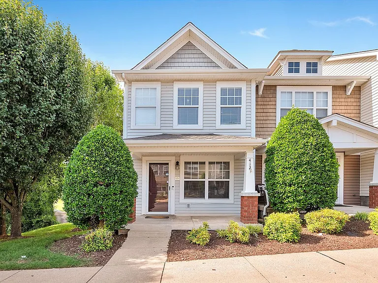 412 Flintlock Ct — Photo 3