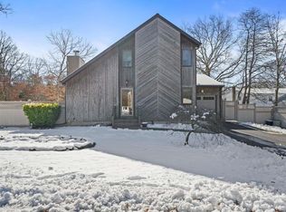 346 W Woodside Ave, Patchogue, NY 11772