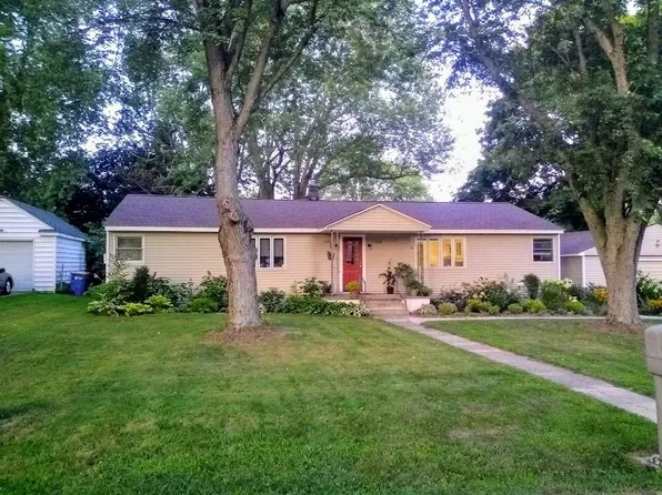 1310 Whitmore Ave NW, Grand Rapids, MI 49504