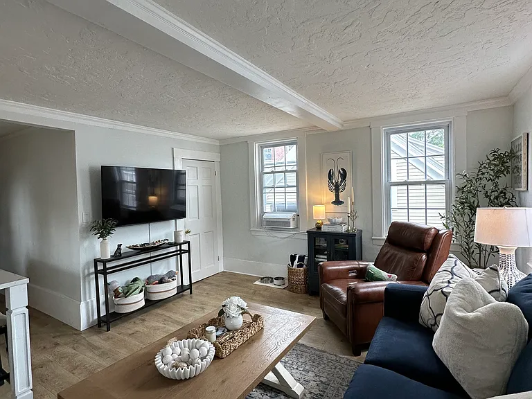 8 Selman St #2 — Photo 5