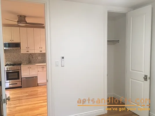 Rented by aptsandlofts.com | media 25