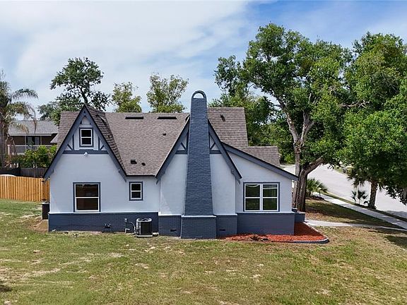 4th image of 1326 EAST AVENUE