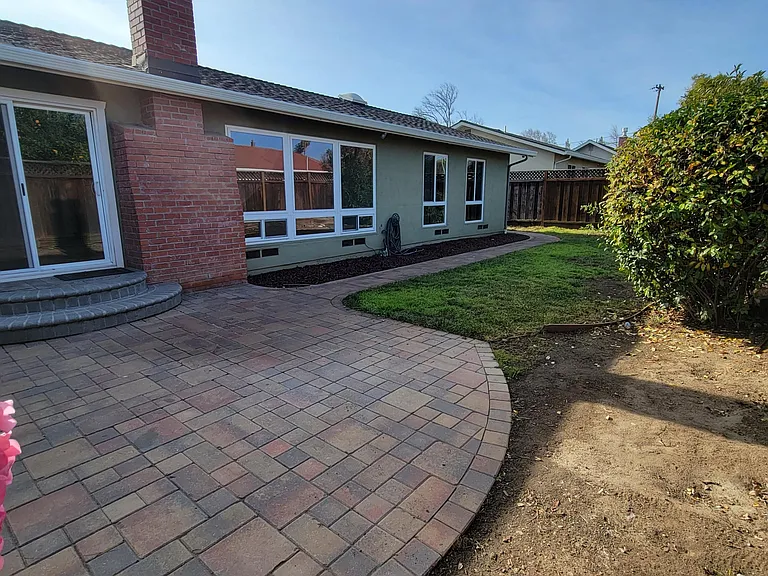 1013 Tulip Dr — Photo 15
