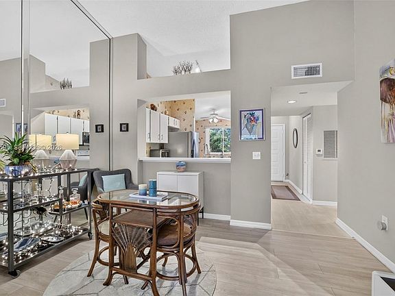 3rd image of 7449 N Devon Dr #207