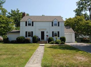103 Sun Haven Dr, New Rochelle, NY 10801