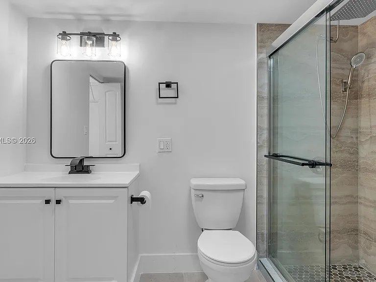 6911 Environ Blvd #4J — Photo 10