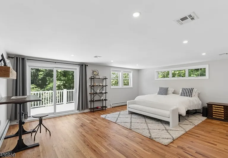 12 Forest Ave — Photo 37