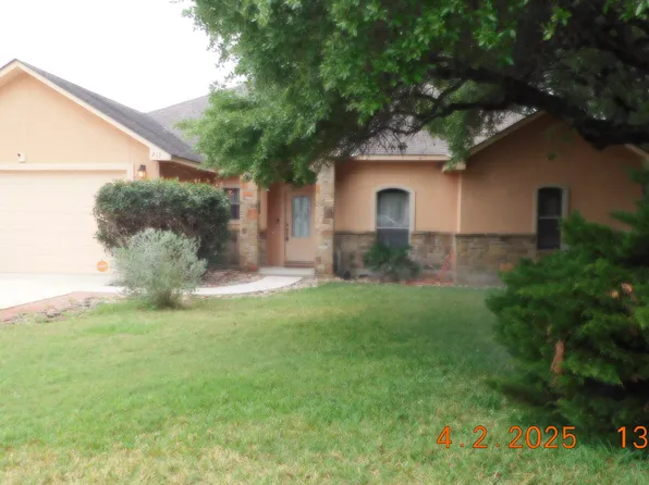 213 Yorktown, Pleasanton, TX 78064