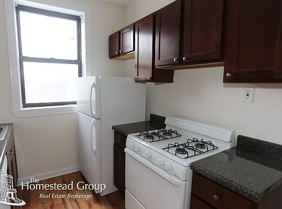 4th image of 831 W Waveland Ave #3N_3RD_831