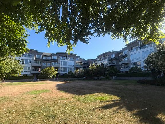 3rd image of 5800 Andrews Rd #114