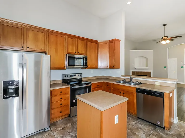 7575 Glen Creek Ln — Photo 10