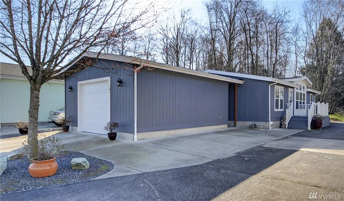 6350 Portal Way Unit 4 photo 1