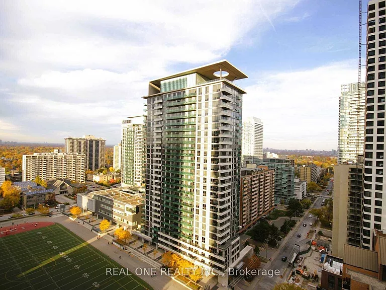 39 Roehampton Ave #1709 — Photo 19