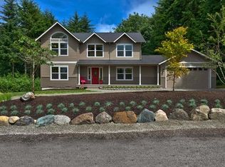 24708 Hillbend Ln NE, Kingston, WA 98346