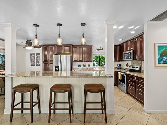 5th image of 1786 Awaa Pl