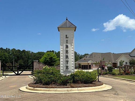 2nd image of 1821 Freedom Ring Dr