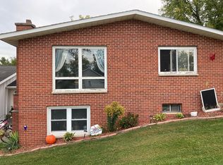 828 4th St, Bloomington, WI 53804