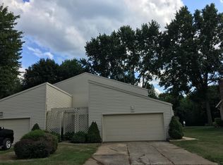1102 Big Valley Dr, Coventry Township, OH 44319