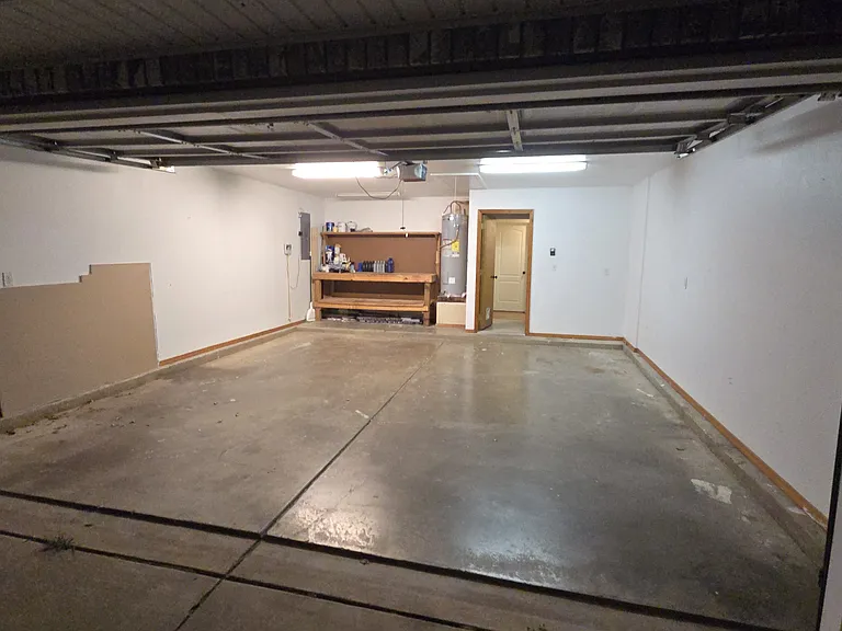 112 Cades Ct — Photo 17