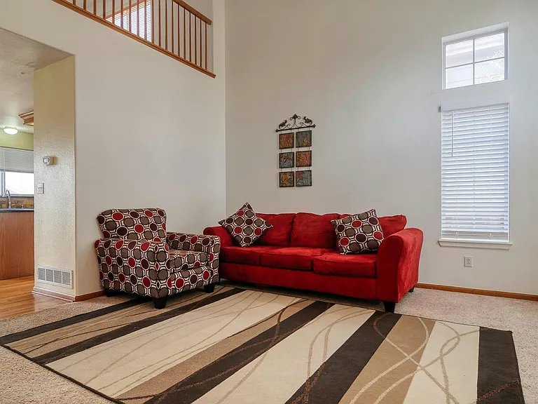 16279 Hedgeway Dr — Photo 5
