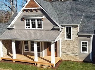 880 Beverly Dr, Gainesville, GA 30501