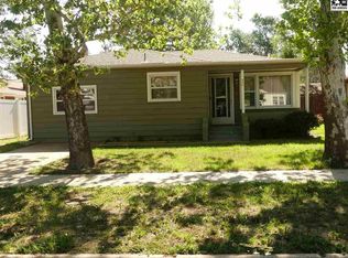 906 S Bell Ave, Lyons, KS 67554