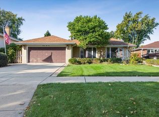 1454 Dayton St, Des Plaines, IL 60018