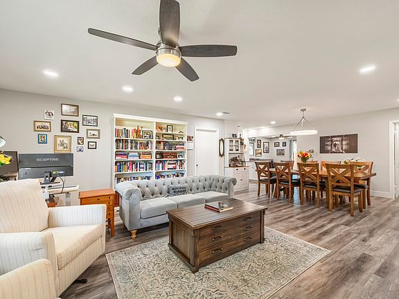 4th image of 10129 Lingo Ln