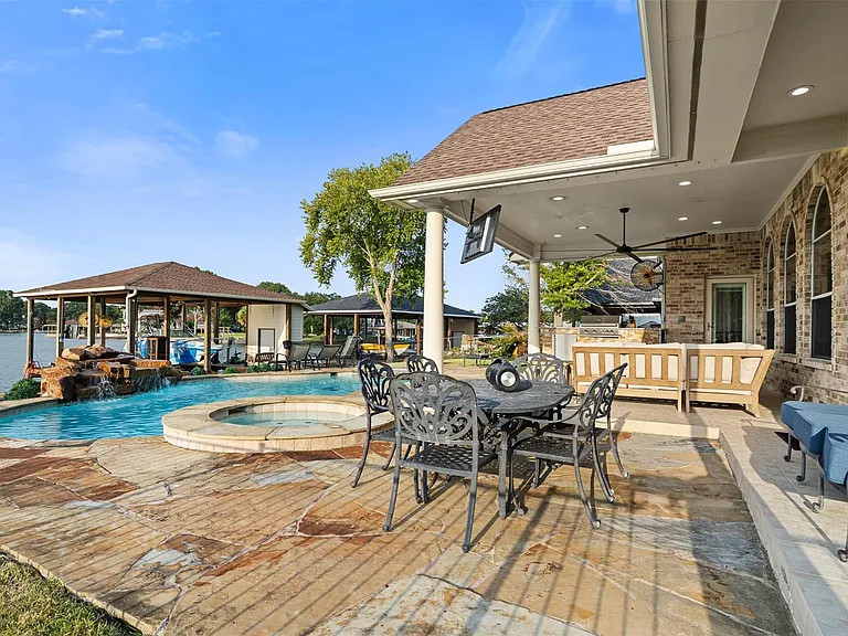 14030 Shoreline Dr — Photo 27