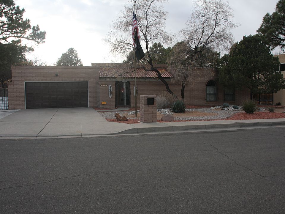 1st image of 7904 Sartan Way NE