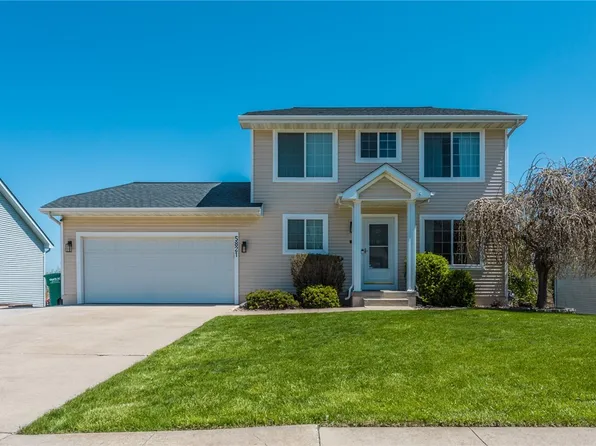 5821 NW 92nd Ct, Johnston, IA 50131