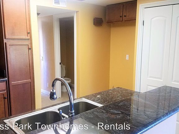 4th image of 1112 S Cypress Ave APT 23