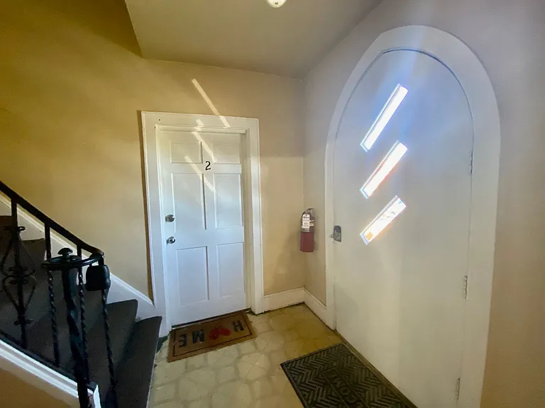 1025 Dana Ave Apts — Photo 22