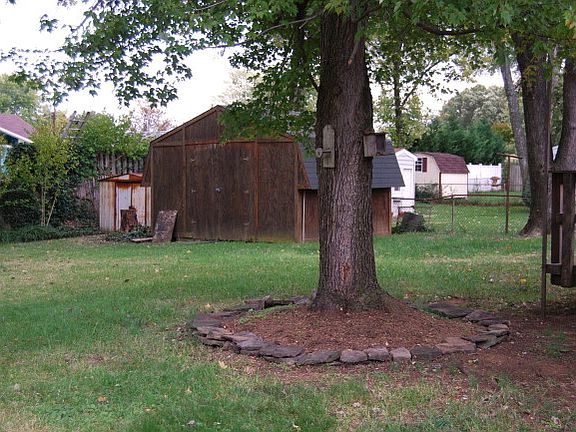 5th image of 6423 Virginia Hills Ave