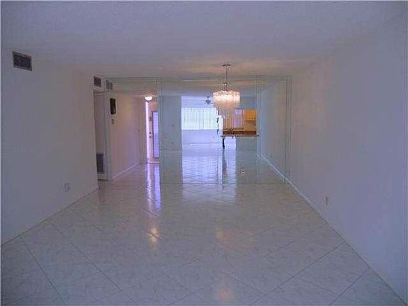 4th image of 9541 Sunrise Lakes Blvd APT 103