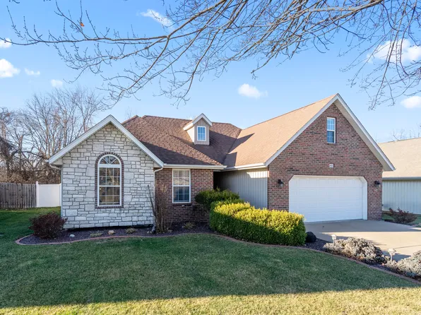 3831 S Walnut Hill Avenue, Springfield, MO 65807