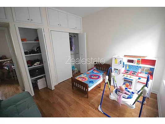 Rented by ZealEstate Group Inc | media 50