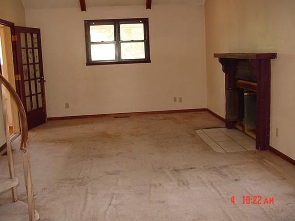 2nd image of 130 Quail Cir