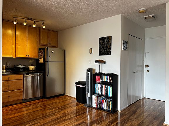 5th image of 1330 New Hampshire Ave NW APT 709