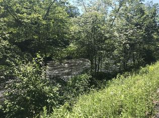 585 Old Warren Rd, Palmer, MA 01069