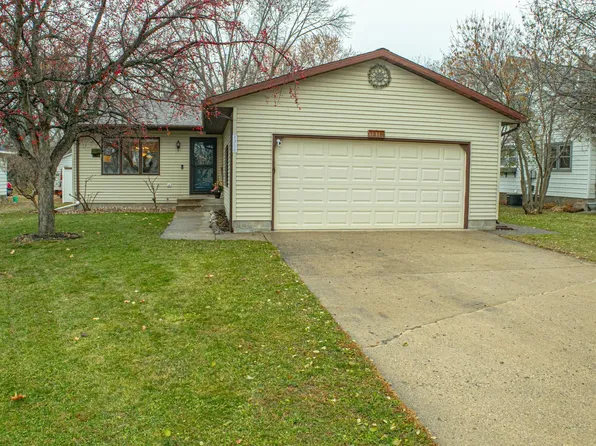 1318 6th St SW, Willmar, MN 56201