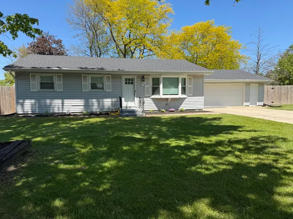 3412 W 78th Pl, Merrillville, IN 46410